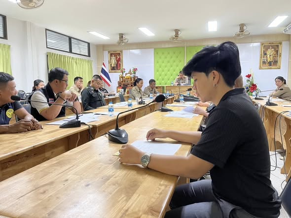 เข้าร่วมประชุมการให้ความช่วยเหลือผู้ประสบภัยพิบัติ อำเภอกาญจนดิษฐ์ (ก.ช.ภ.อ.กาญจนดิษฐ์) ครั้งที่ 17/2568